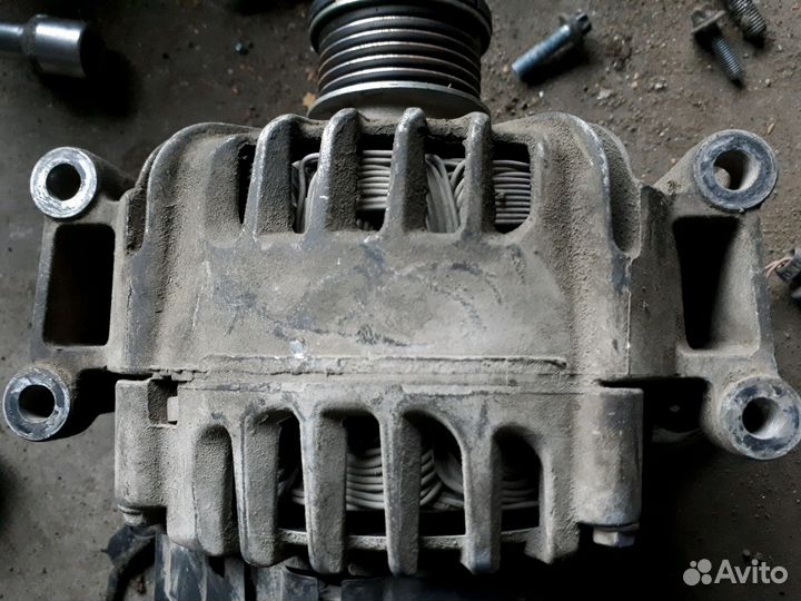 Генератор на мерседес W212 W204