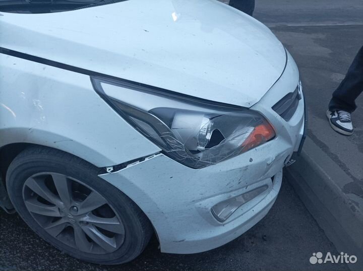 Hyundai Solaris 1.6 AT, 2014, битый, 115 000 км