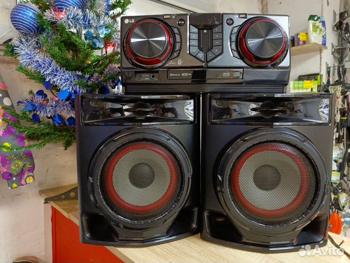 Музыкальный центр LG CJ44