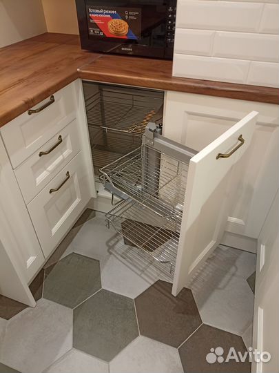 Модульный кухонный гарнитур