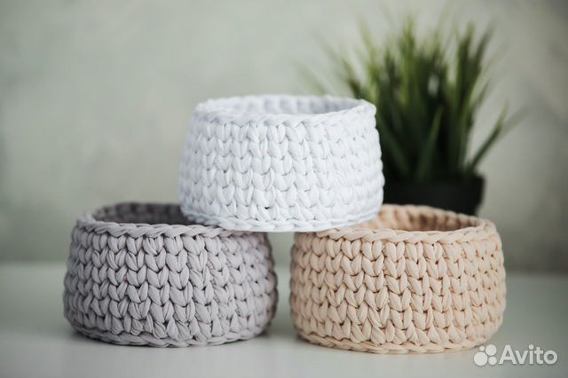 Корзинка вязаная для мелочей