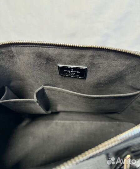 Сумка Louis Vuitton Alma Epi Leather GM