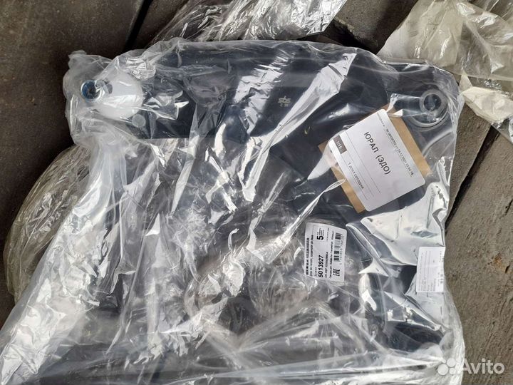 Продам рычаг подвески