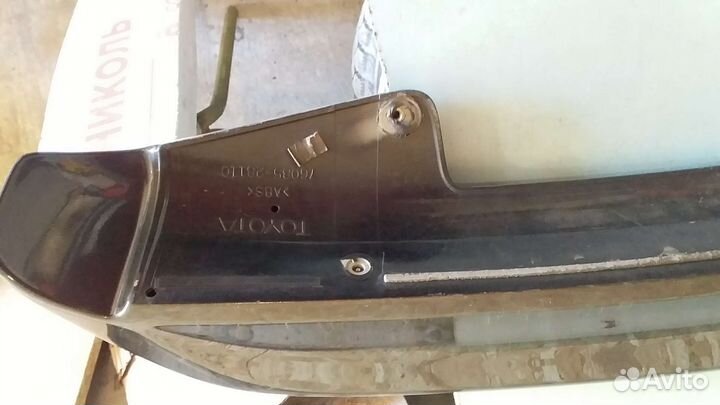 Спойлер Toyota Noah AZR60