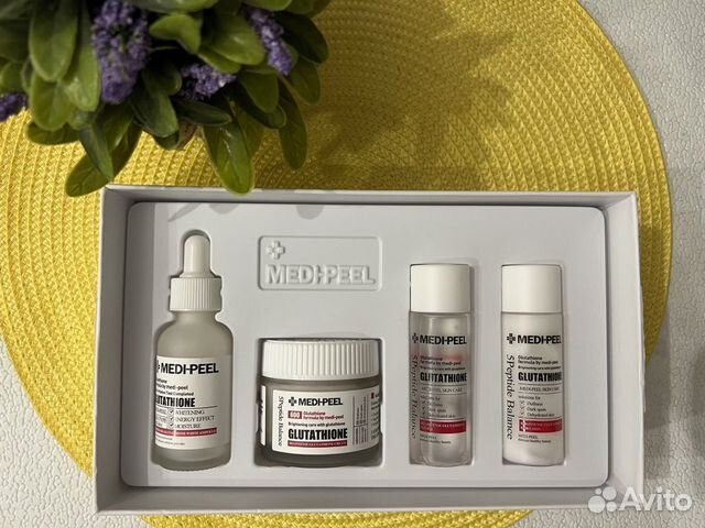 Набор уходовой косметики от пигментации medi PEEl