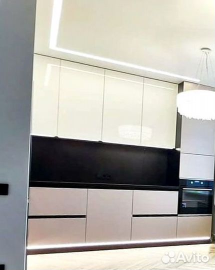 Кухонный гарнитур угловой