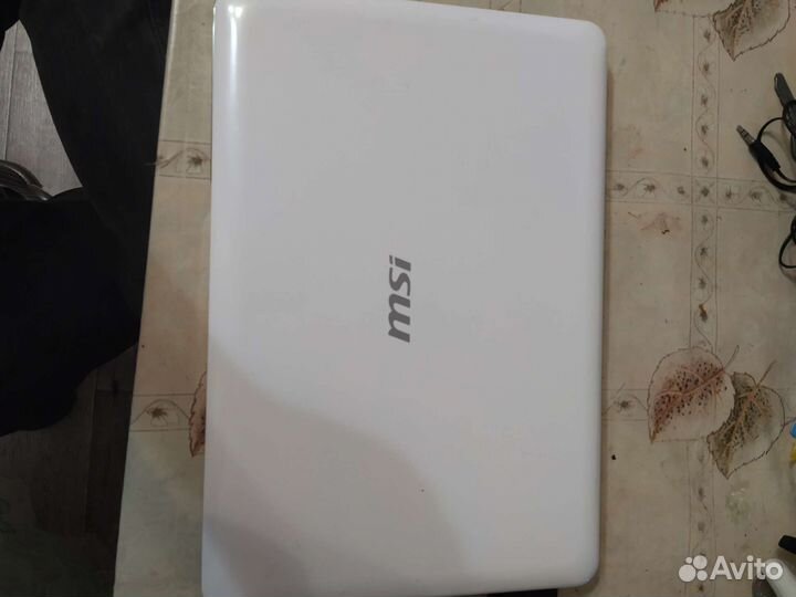 Ноутбук MSI X370