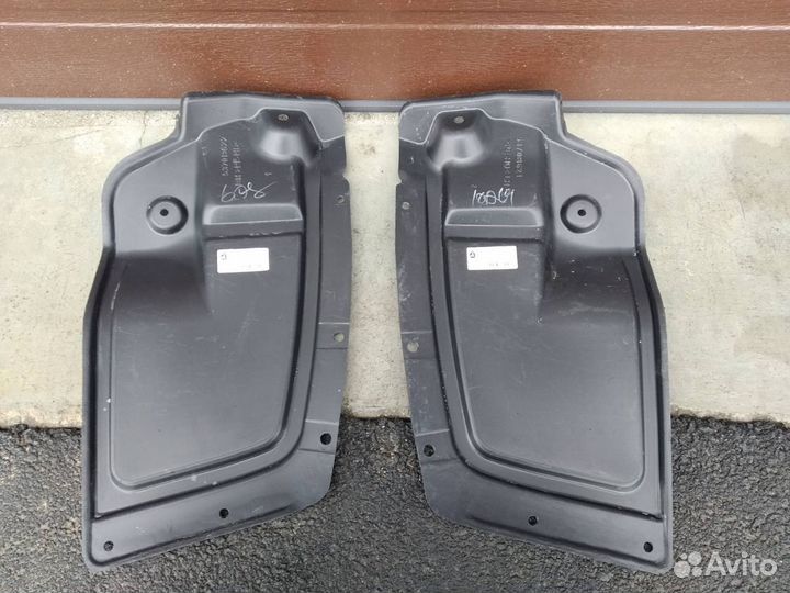 Подкрылок Митсубиси Паджеро Спорт Pajero Sport