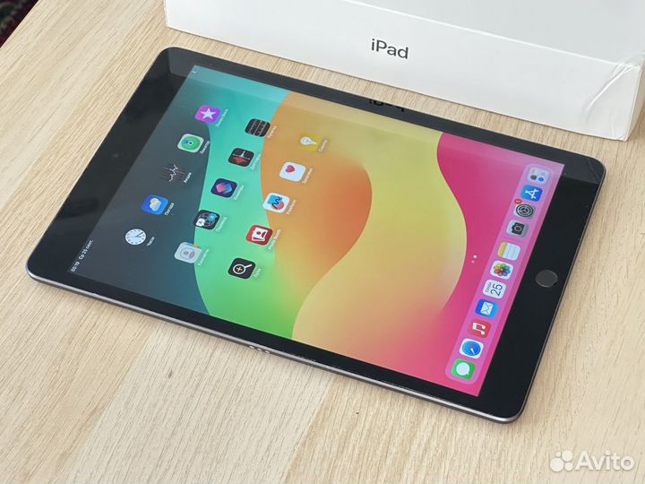 Apple iPad 9-го поколения Sim