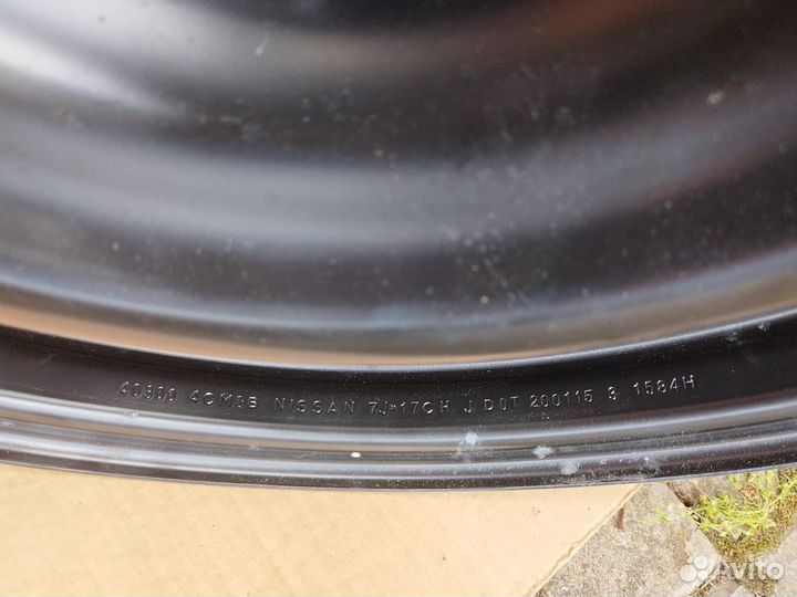 Штампованный диск r17 5x100