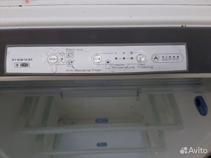 Холодильк Whirpool