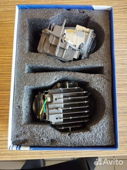 Линзы Camry V70 Bi-Led