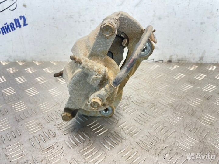 Суппорт тормозной передний правый Toyota Corolla