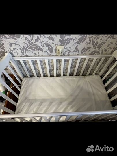 Детская кроватка с маятником бу