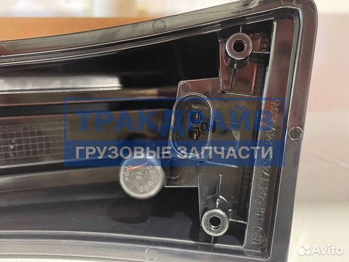 Фонарь габаритный Вольво Фш4 правый