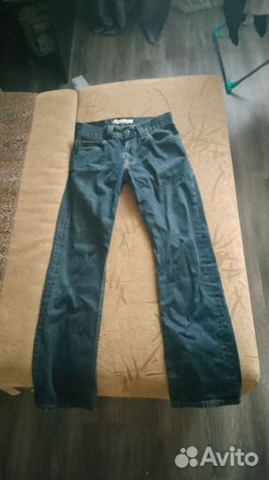 Джинсы levis