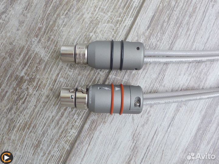 Межблочный High Fidelity Reveal XLR 1м кабель