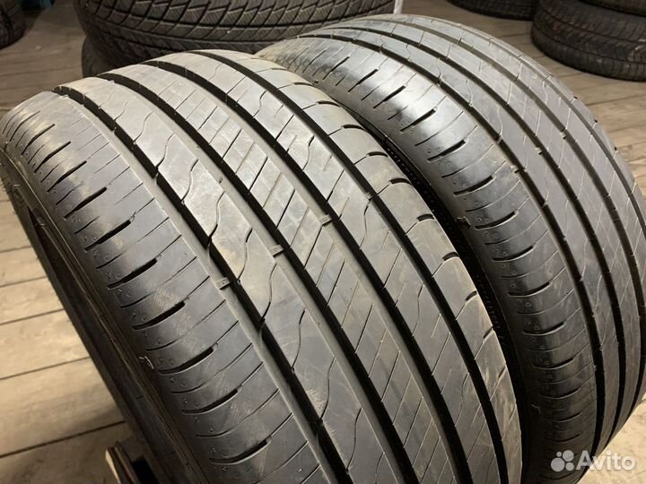 Goodyear EfficientGrip Performance 2 225/50 R17