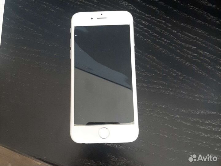Телефон iPhone 6
