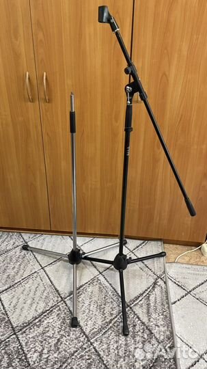 Микрофонная стойка прямая