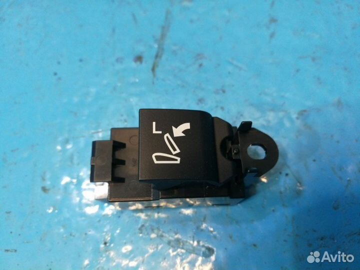 Кнопка левая Land Rover Discovery Sport L550 AJ200