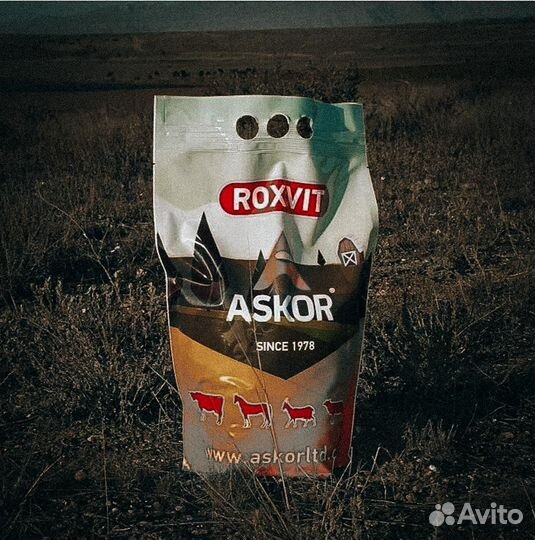 Премикс Роксвит универсальный для птиц 900г