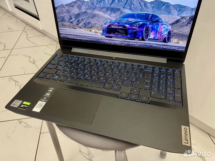 Lenovo i5-1030H/GTX 1650 ti DDR6/8Gb DDR4/SSD