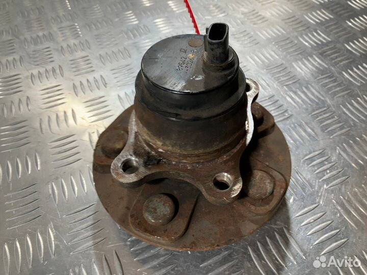 Ступица передняя правая Lexus LS 4 рест. 2010