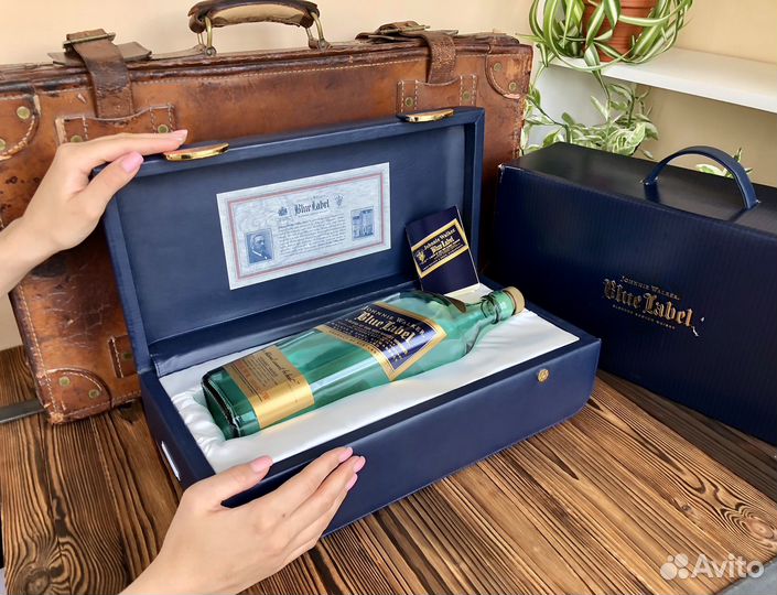 Кейс-футляр коробка бутылка паспорт JW Blue label