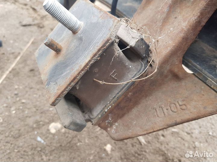 Опора двигателя Hino 300 2007-н.в