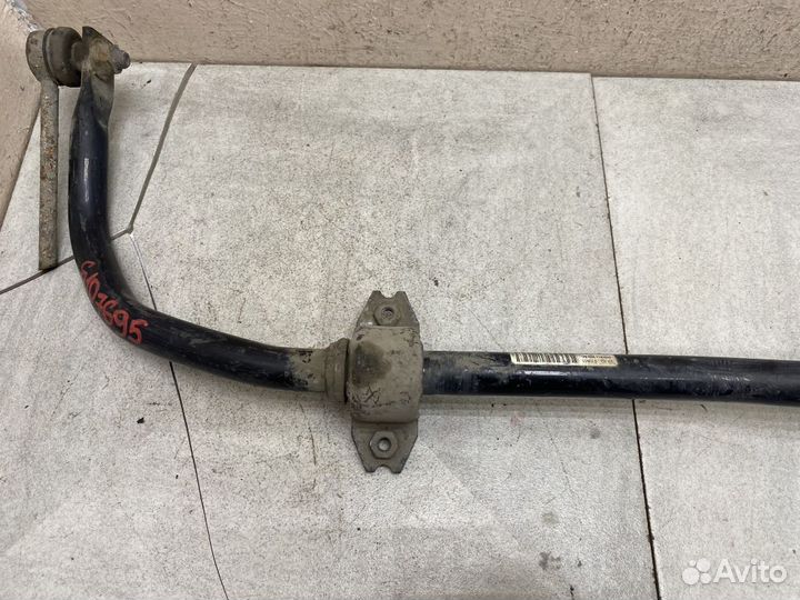 Стабилизатор передний