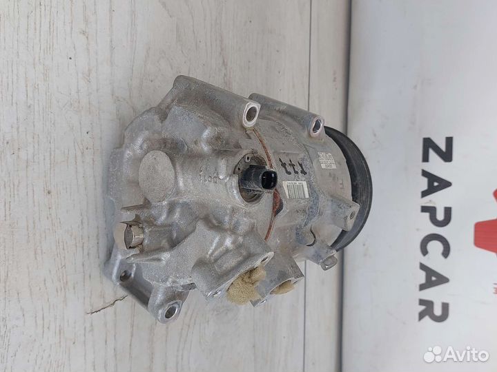 Toyota Rav4 XA50 Компрессор кондиционера