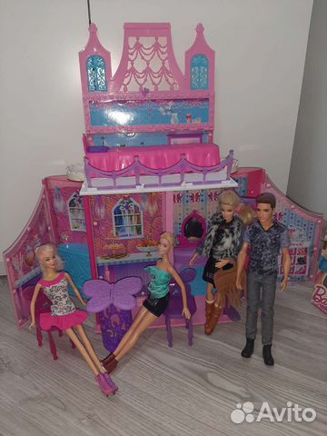 Домик для Барби с куклами