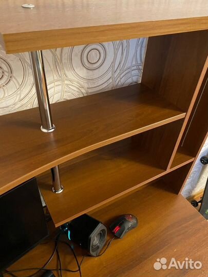 Компьютерный стол