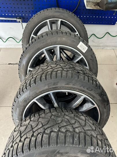 Pirelli Ice Zero 275/40 R20 и 315/35 R20