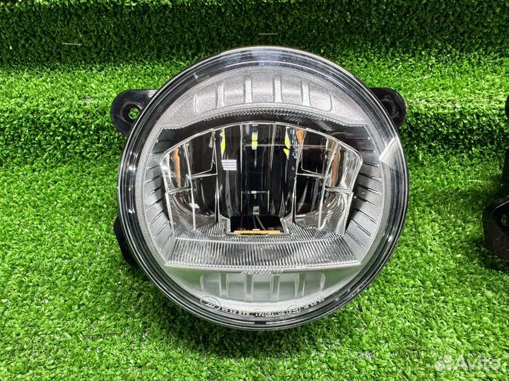 Фара противотуманная Jeep Gladiator TJ 2021