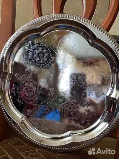 Поднос круглый из хромированной стали