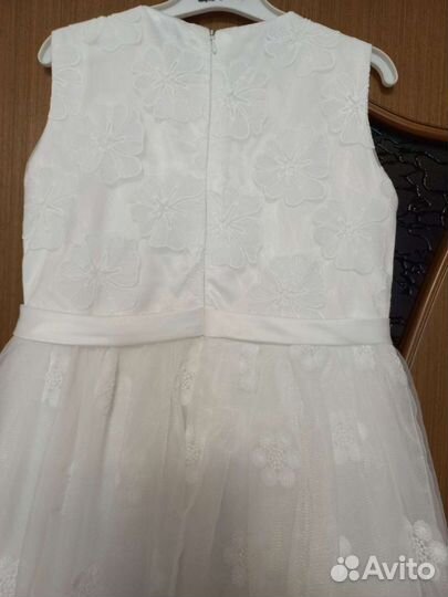 Платье белое для девочки