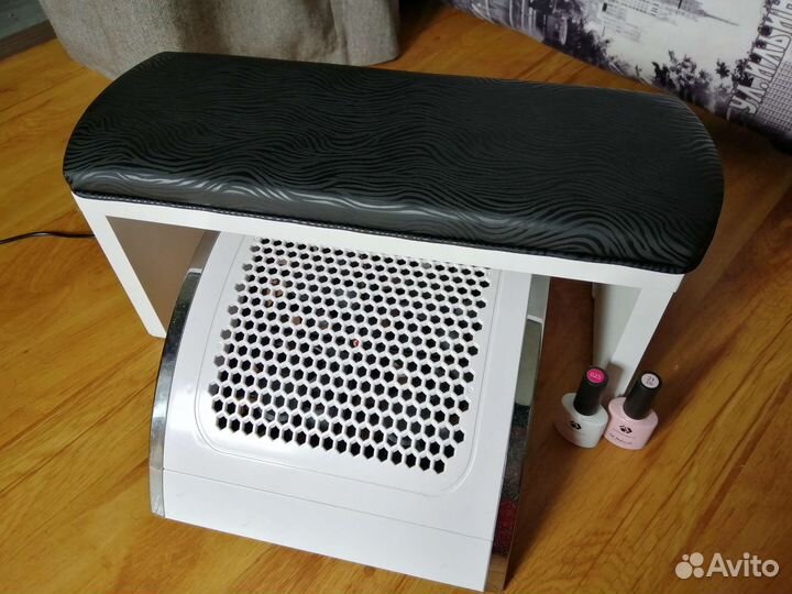 Подставки для маникюра