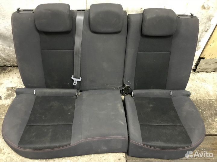 Заднее сиденье Renault Megane 2