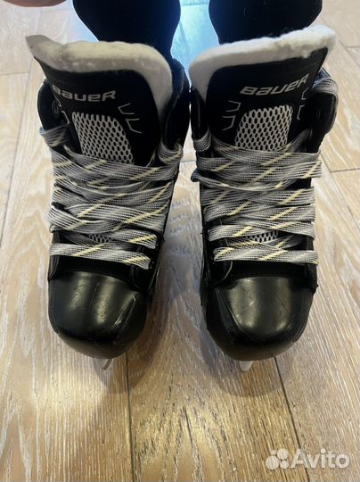 Хоккейные коньки bauer