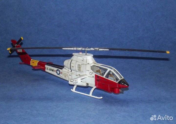 Модель вертолёта AH-1G Cobra