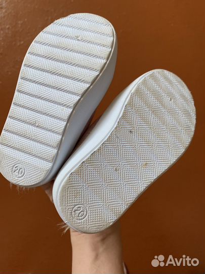 Кроссовки для девочки 20 размер