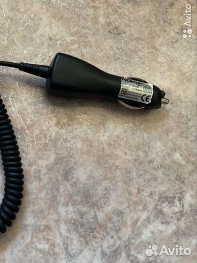 Автомобильное зарядное устройство для телефона Nok