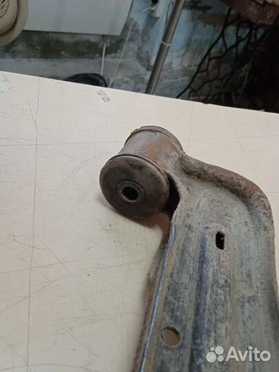 Рычаг передний правый Pontiac Grand AM Понтиак