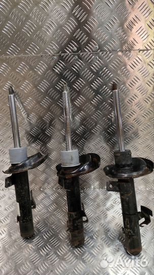 Амортизаторы передние на Ford Focus 2