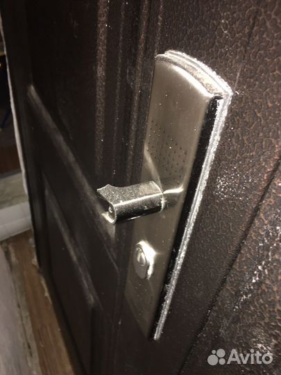 Дверь входная металлическая