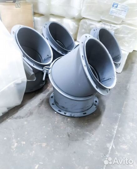 Колено поворотное