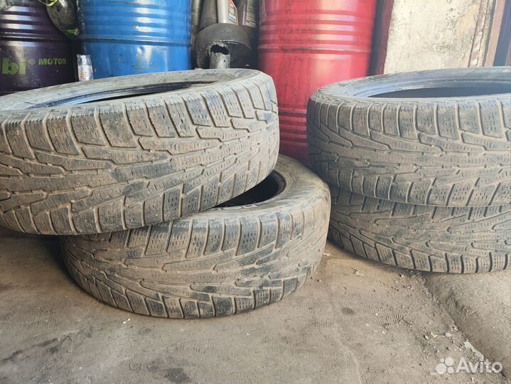 Nokian Tyres Hakkapeliitta R 235/65 R17