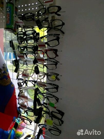 Очки солнцезащитные